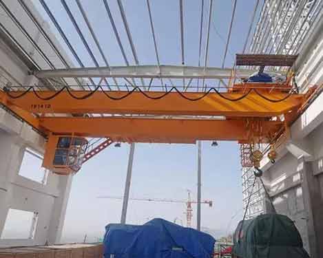 QD型雙梁橋式起重機(jī)...jpg